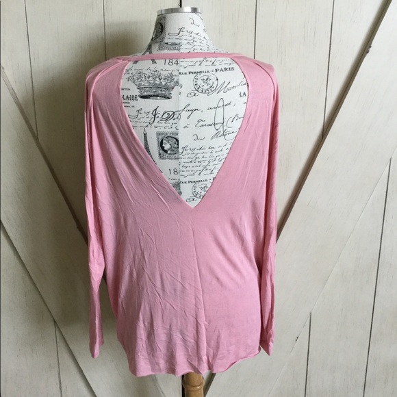 🎀💗PINK Super Soft Open Back Tee💗🎀 - Picture 4 of 6
